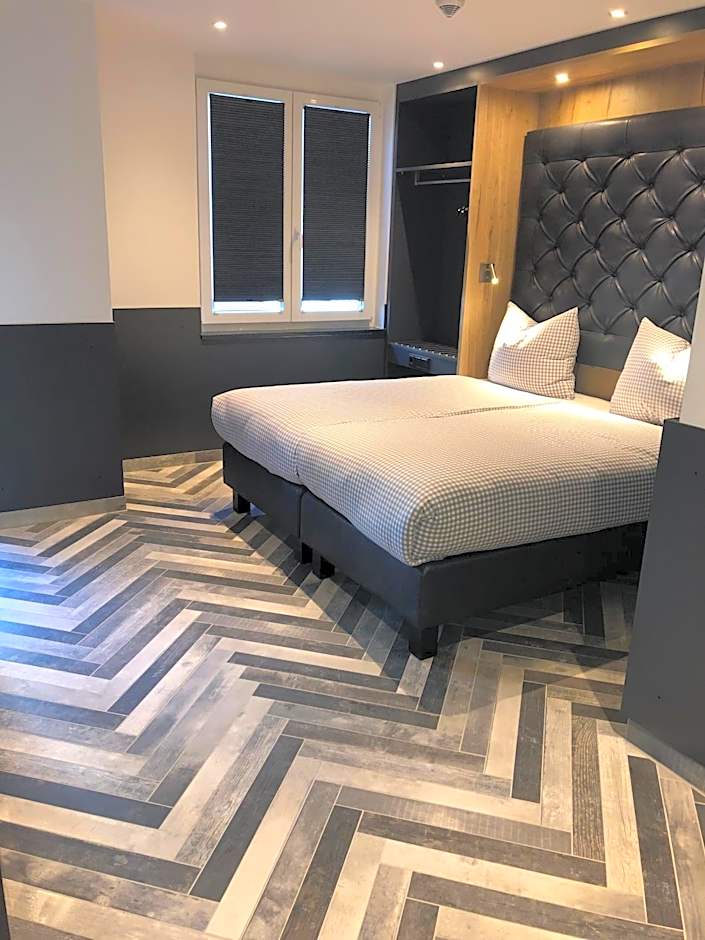 Munich Deluxe Hotel