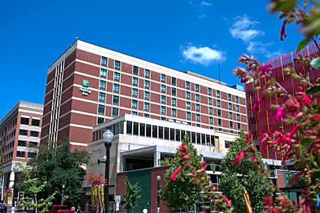 Holiday Inn Lancaster By IHG