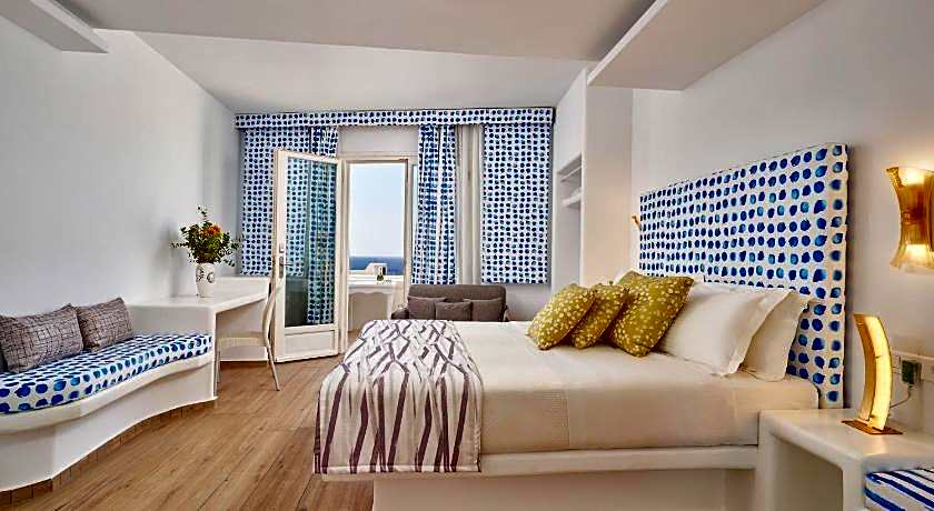 Arte And Mare Luxury Suites And Spa Hotel