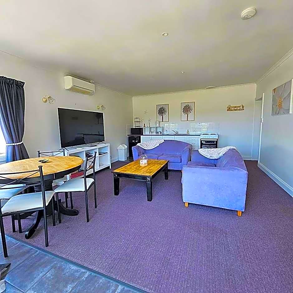 Smugglers Rest Apartments