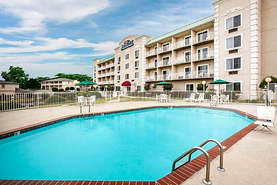 Baymont by Wyndham Hot Springs