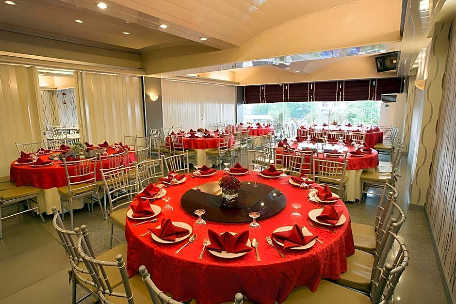 Star Plaza Hotel