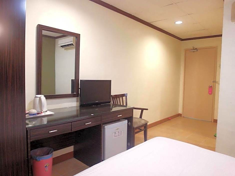 New City Hotel