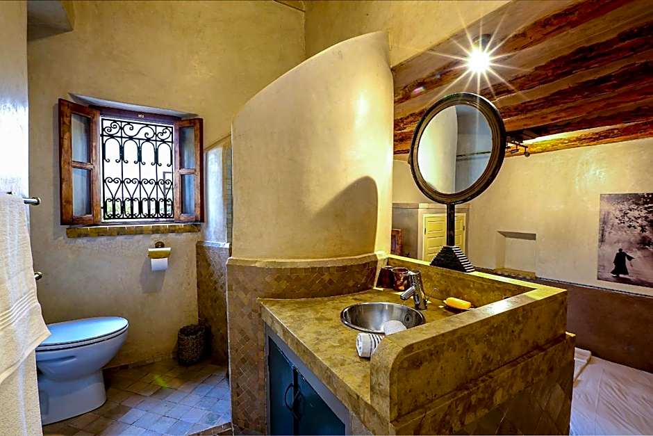 Riad 92 - Architect's Riad in the Exclusive Dar El Bacha