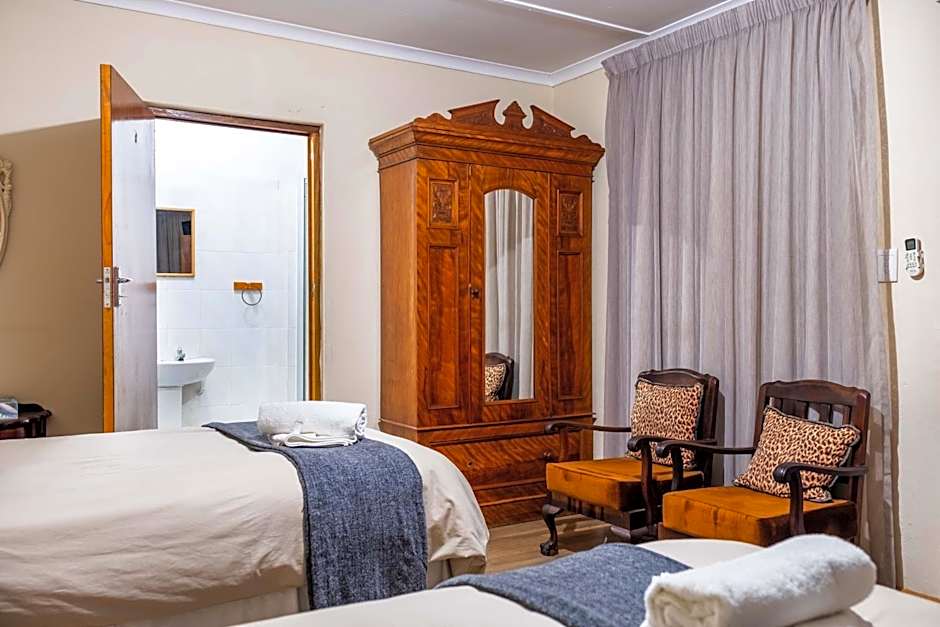 Karoo Ouberg Guest Lodge