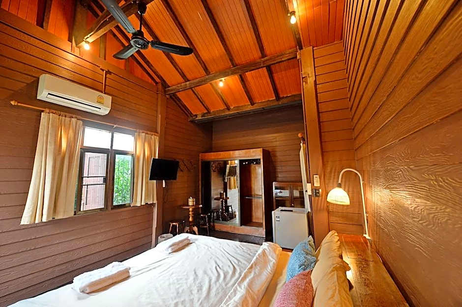 Huan Kawin Hostel & Photography Gallery