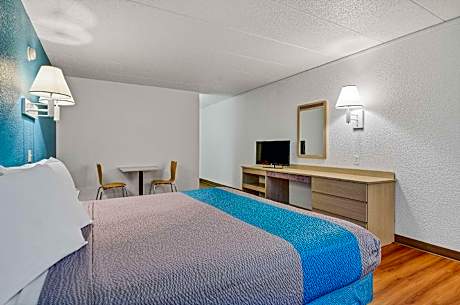 King Room - Non-Smoking