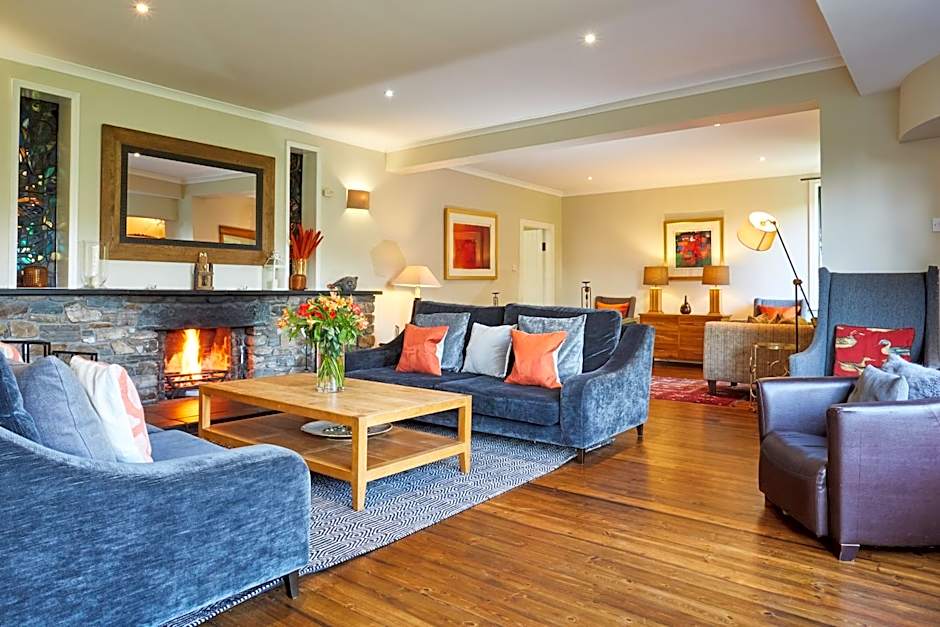 LOCH TAY HIGHLAND LODGES and GLAMPING PARK