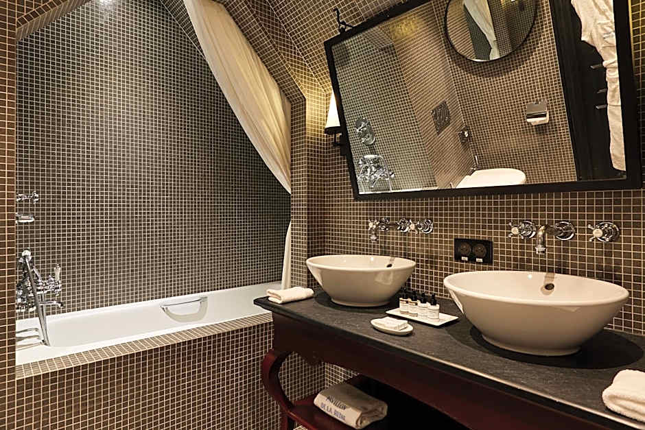 Le Pavillon de la Reine & Spa, Place des Vosges