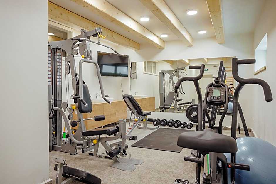 Resla Residence I, II, & Wellness