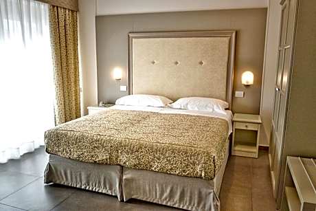 Double or Twin Room with Balcony