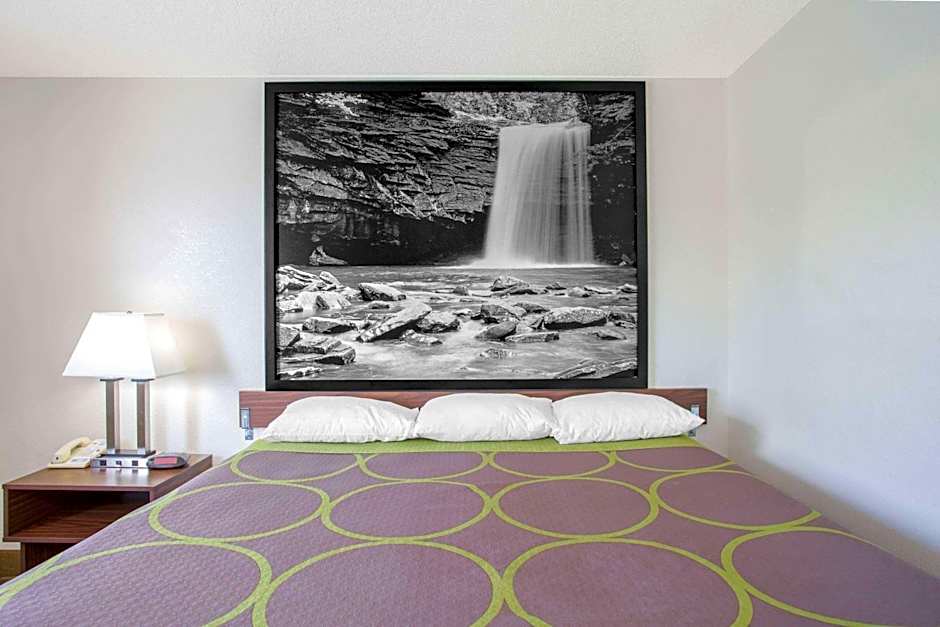 Super 8 by Wyndham Appomattox VA