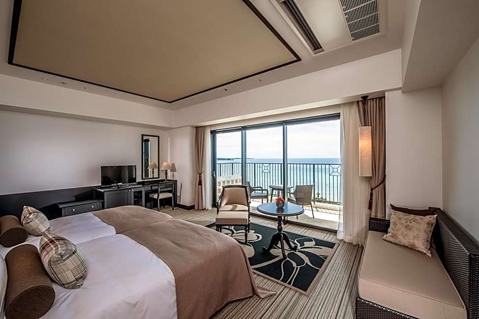 Photo 1 of 9 of Club Premium 2 Beds, Sea View