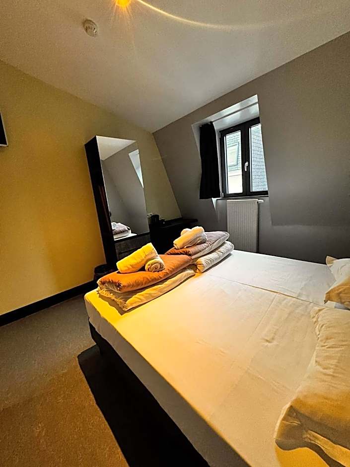 Brxxl 5 City Centre Hostel