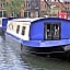 Houseboat Hotels
