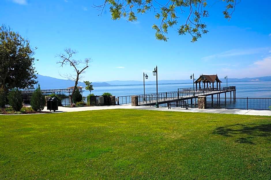Lakeview Inn