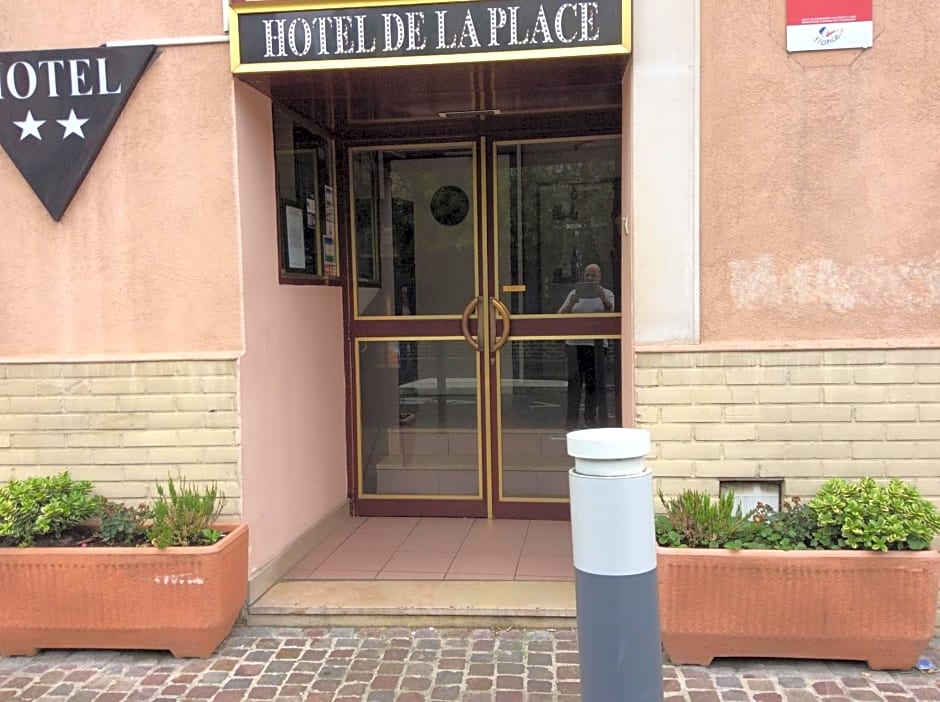 Hotel De La Place