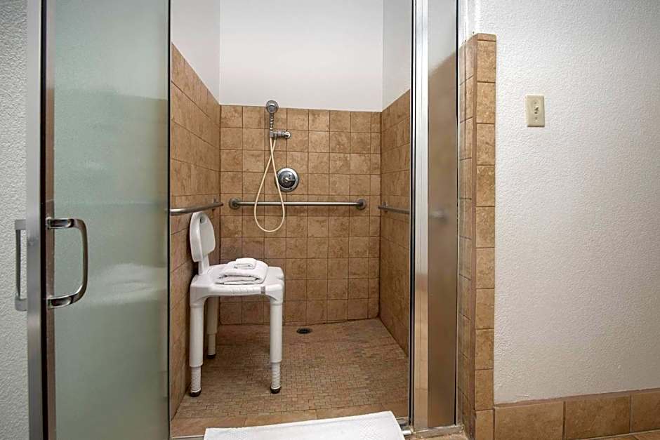 Quality Inn & Suites Gallup I-40 Exit 20