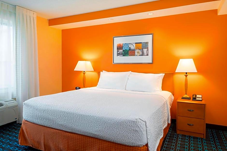 Fairfield Inn & Suites by Marriott State College