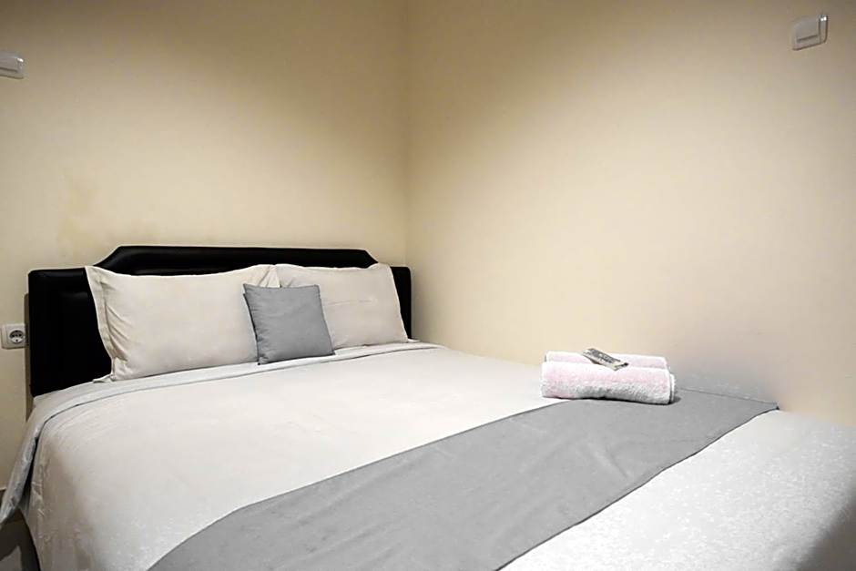 RedDoorz near Ambarrukmo Plaza Mall