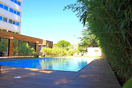 HÔTEL C SUITES chambres spacieuses