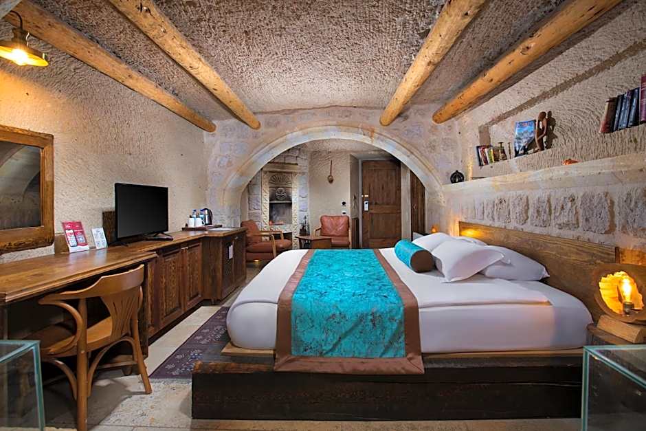 Cappa Via Cave Hotel