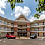 Extended Stay America Select Suites - Greensboro - Wendover Ave. - Big Tree Way
