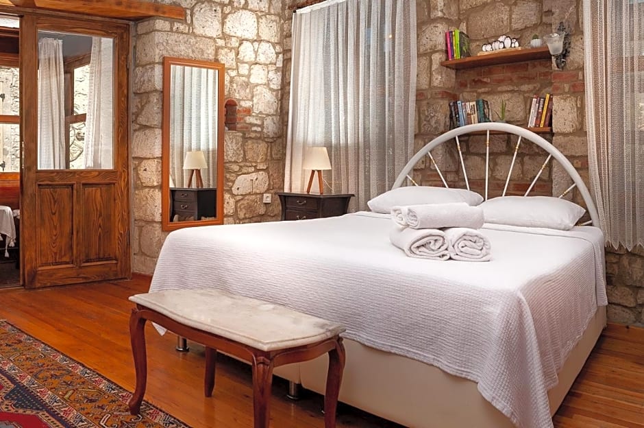 Flores Hotel Alaçatı
