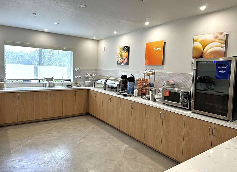 Comfort Suites At Tucson Mall