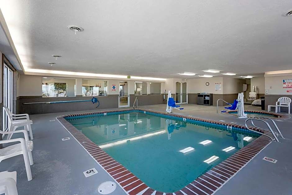 Quality Inn & Suites Fillmore I-15