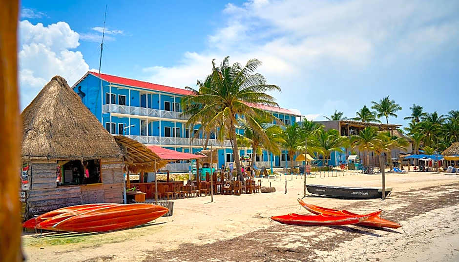El Faro Beach Front by ÓOL Hotels