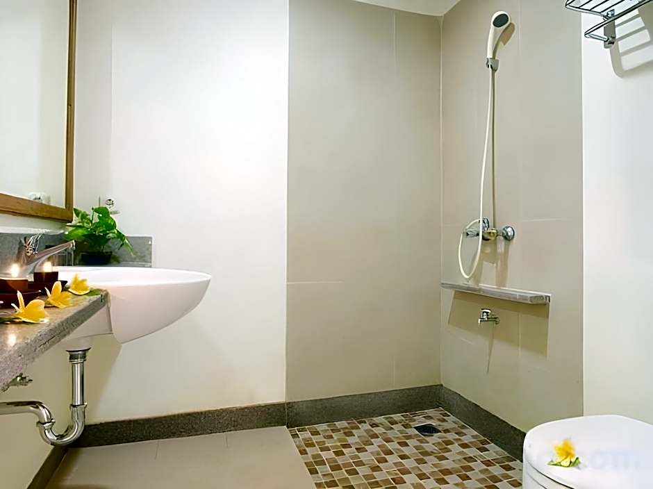 Nyiur Indah Beach Hotel