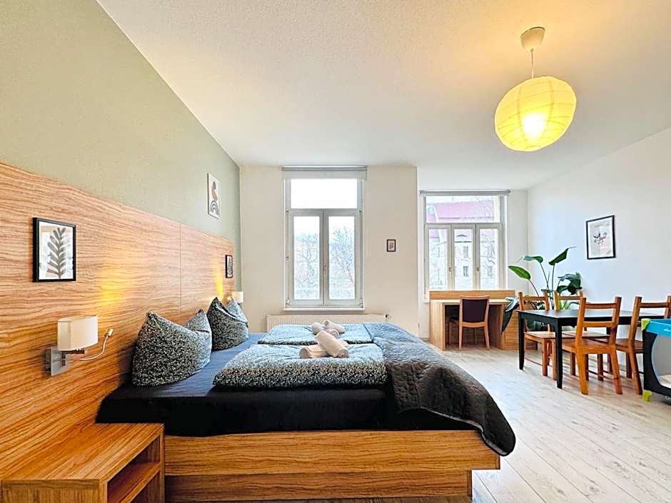 Apartmenthaus am Dom - Zentrum & Ruhige Lage, Perfekt für Business Trip, Auch für Familie, Viel Platz mit Küche