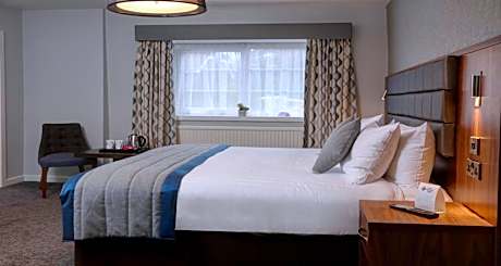 B/W Plus Lancashire Manor Hotel