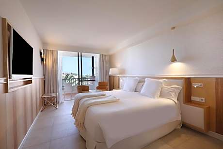 Double Side Sea View Priority Location Single Use