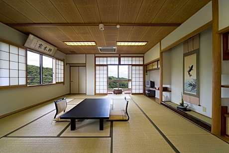Spacious Japanese Style Room