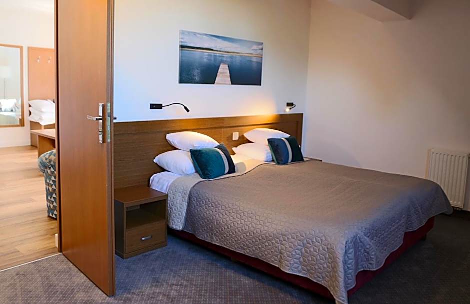 HOTEL CICHA WODA NIEPORĘT
