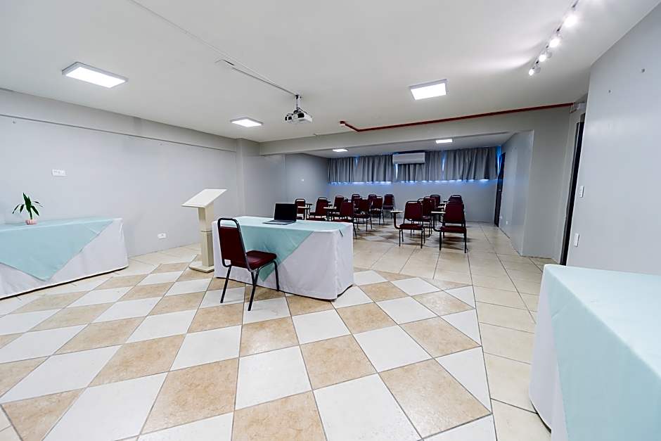 Nacional Inn Curitiba Estacao