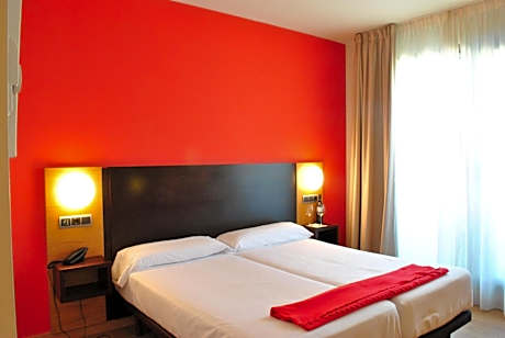 Twin Room with Balcony