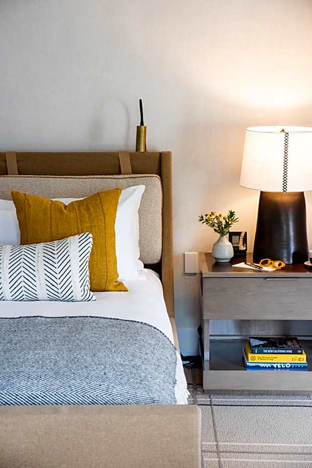 Foto 1 di 5 di Deluxe 2 Queen Beds Guestroom