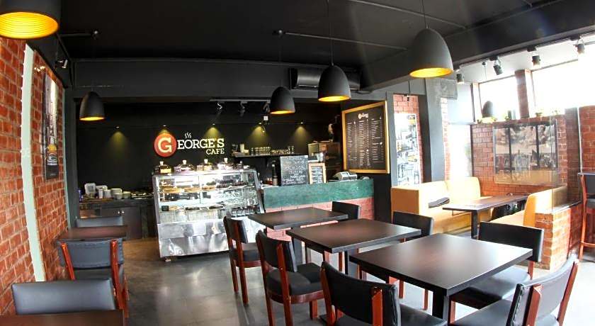 Richmond Hotel And Suites