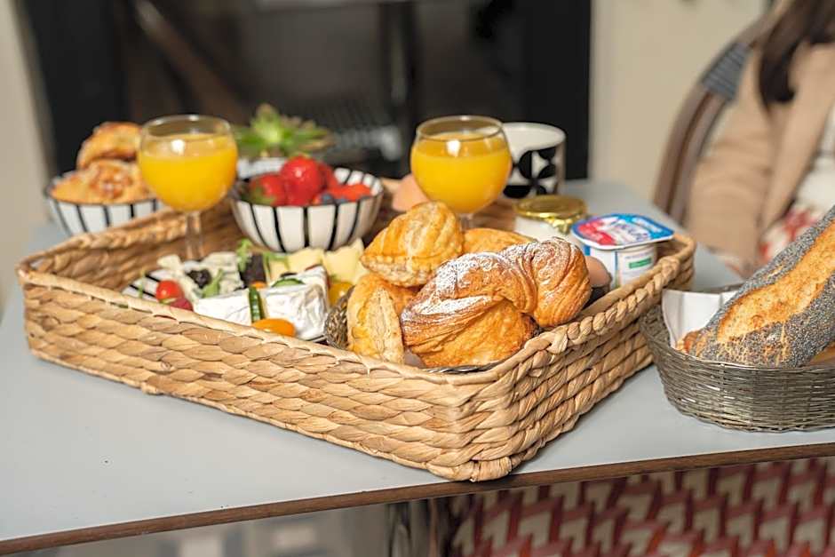 Hotel Du Mont Dore Batignolles