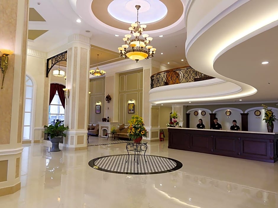 Photo 1 of 50 of Iris Dalat Hotel