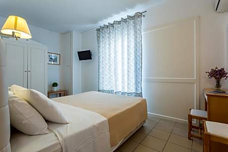 Double or Twin Room with City View