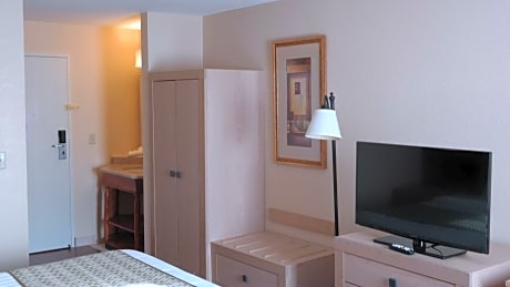 Studio Suite with Two Queen Beds - Non-Smoking