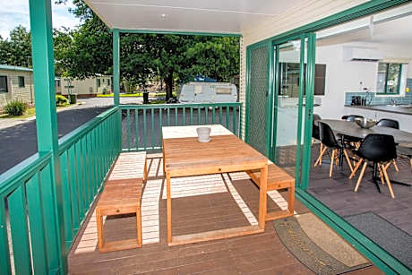 3 Bedroom Premium Family Villa - 8 berth