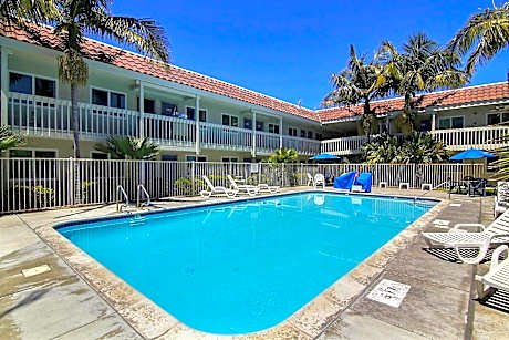 Motel 6 Santa Barbara - Carpinteria South