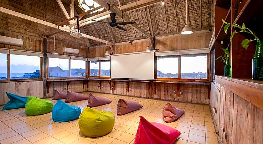 FRii Bali Echo Beach Hotel