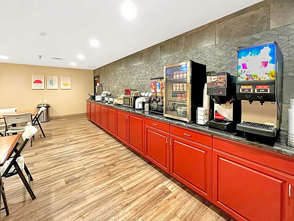 Estherville Hotel & Suites