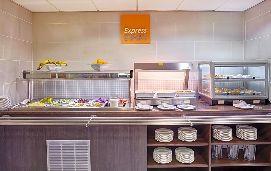 Holiday Inn Express Birmingham–South A45 By IHG